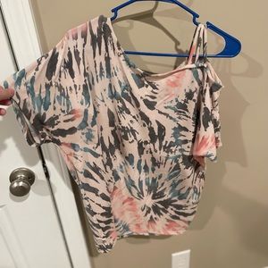 Short sleeve top never worn